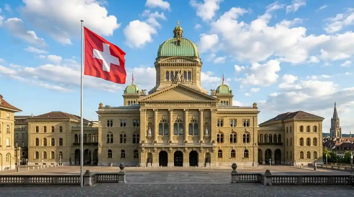 Schweizer Bundeshaus in Bern mit Schweizer Flagge